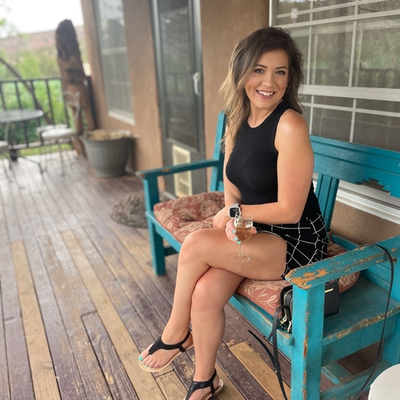 Meet your Posher, Morgan - Picture 2 of 5